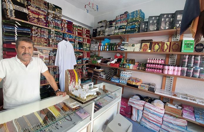 Gazi Hoca hizmetten kopmuyor